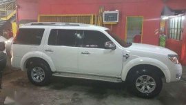 Ford Everest 2009 White AT For Sale