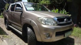 Toyota Hilux G MT 2010 Beige For Sale