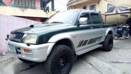 Mitsubishi Strada Endeavor MT 4x4 Green 2002