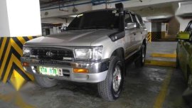 Toyota Hilux SR5 Dubai 4x4 MT Silver 