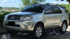 2009 Toyota Fortuner G VVTi Silver AT 