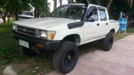Hilux ln 106