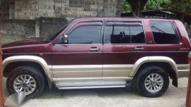 Isuzu Trooper Skyroof Edition 2003 Red AT 
