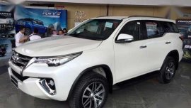 2017 Toyota Fortuner V 4x2 White AT 