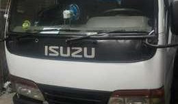 Isuzu Elf 2006 10ft MT White For Sale