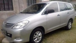 Toyota Innova E 2011 MT Silver For Sale