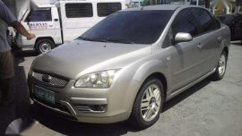 Ford Focus 2007 Sedan Golden AT For Sale