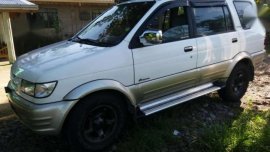Isuzu Crosswind 2002 MT White For Sale