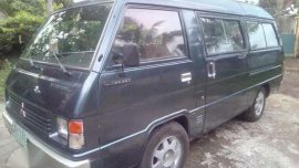 Mitsubishi L300 versa van