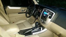 Ford Escape 2011 xlt tiop of the line good condition