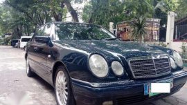 1999 Mercedes Benz E-240 automatic