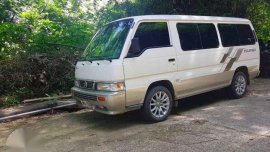2015 nissan passenger van