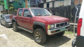 Nissan Pathfinder 4x4 MT Red For Sale