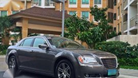 2012 Chrysler 300c fresh as new!!