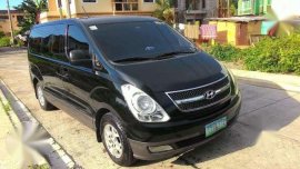 Hyundai Starex Gold 2011 AT Black For Sale