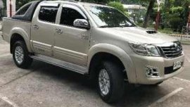 Toyota Hilux G 4x2 AT 2014 Golden For Sale