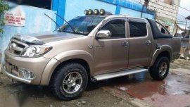 Toyota Hilux G 2007 4x2 MT Beige For Sale