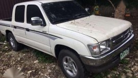 Toyota Hilux 2000 White Manual For Sale