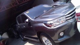 Hilux G 4X4 Gray Manual Toyota very fresh for sale 
