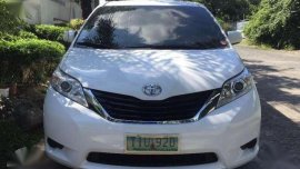 2011 Toyota Sienna V6 AT Pearlwhite For Sale