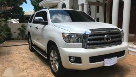 2011 Toyota Sequoia 5.7 V8 White AT For Sale