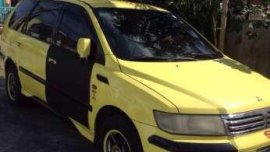 Mitsubishi Grandis 2004 Yellow AT For Sale