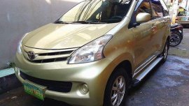 Toyota Avanza 2012 Golden for sale 