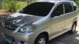 Toyota Avanza 2009 van silver for sale 