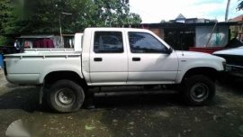 Toyota hilux ln 106 pickup 4x4