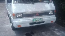 2001 Mitsubishi L300 Versa Van MT White 