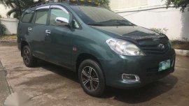 2010 Toyota Innova E MT fully loaded first owner