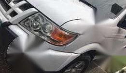 2010 Isuzu Crosswind XT