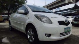 2007 Toyota Yaris Auto White Sedan