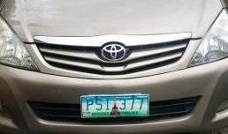 Toyota Innova G 2010 AT Beige For Sale