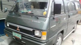 Mitsubishi L300 van