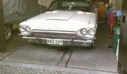 Ford Thunderbird V8
