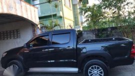 Toyota Hilux 4x2 2012 2.5 MT  Black For Sale