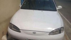 Hyundai Elantra 2001 MT White For Sale