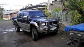 Mitsubishi Strada Pick-up