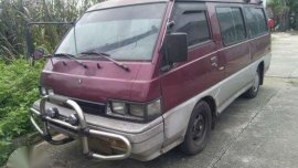 1999 Hyundai Grace MT Red Van For Sale