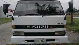 Isuzu elf 4hf1 wide 16 ft