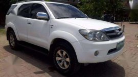 2007 Toyota Fortuner G AT White For Sale