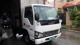 Isuzu elf 10footer alum van