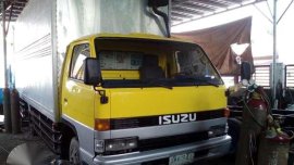 Isuzu Elf 18ft 4hf1 MT Yellow For Sale