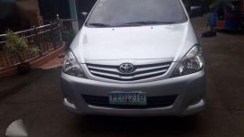Toyota Innova E 2011
