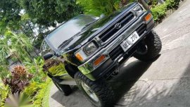 Ln106 hilux 4x4 tough like landcruiser prado patrol