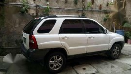 Kia Sportage 2007 AT White SUV For Sale