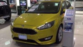 New 2017 Ford Focus AT HB Yellow For Sale