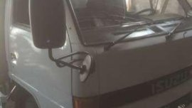 Isuzu Elf Aluminum Van 2000 14ft MT White 