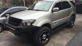 Toyota Fortuner 2005 SUV for sale 